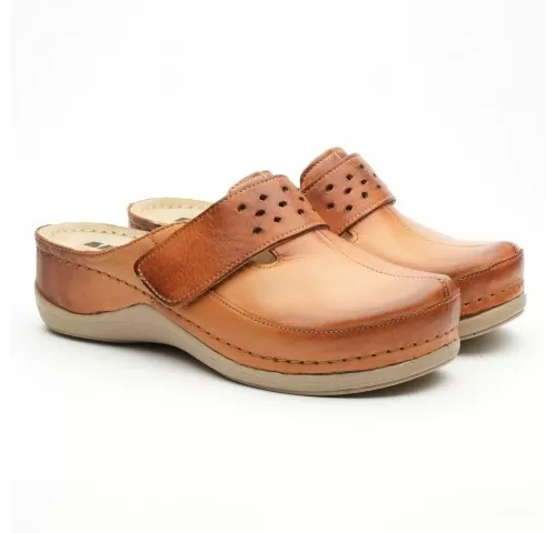 22-Saboti-medicali--de-dama--din-piele--maro--Leon-902