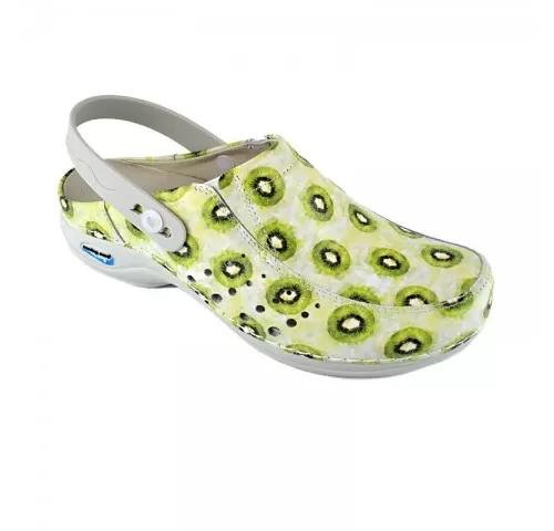 16-Saboti-medicali-din-piele-naturala--lavabili--cu-bareta-Nursingcare-Wash-Go-Berlin--kiwi