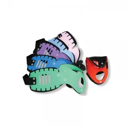 23-Guler-cervical-cu-orificiu-pentru-traheotomie-in-caz-de-urgenta--diferite-marimi---EM420