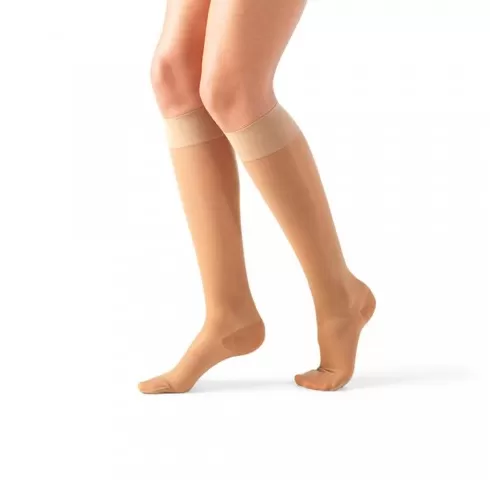 4-Ciorapi-medicali-pana-la-genunchi-cu-compresie-de-18-22-mmHg-si-140-DEN--NursingCare---MN21