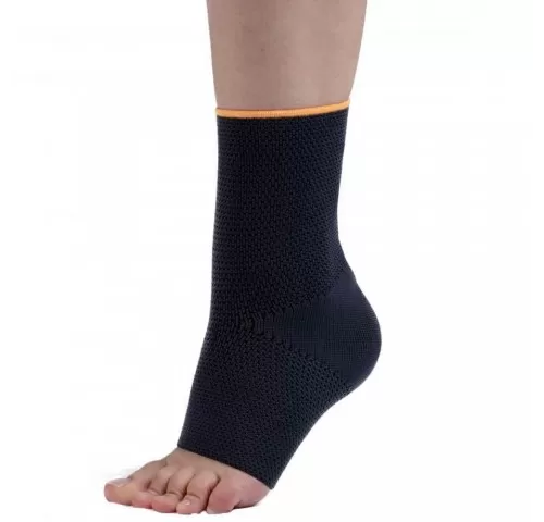 23-Orteza-glezna--elastica--neagra---Armor-ARA2405