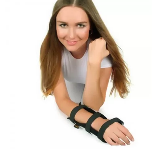 18-Orteza-termoplastic-pentru-articulatia-mainii---ARH33