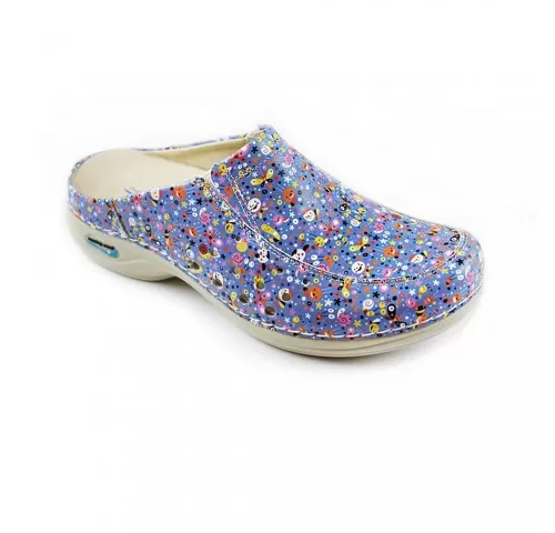 12-Saboti-medicali-din-piele-naturala--lavabili--Nursingcare-Wash-Go-Berlin--Bugs-Animated-1